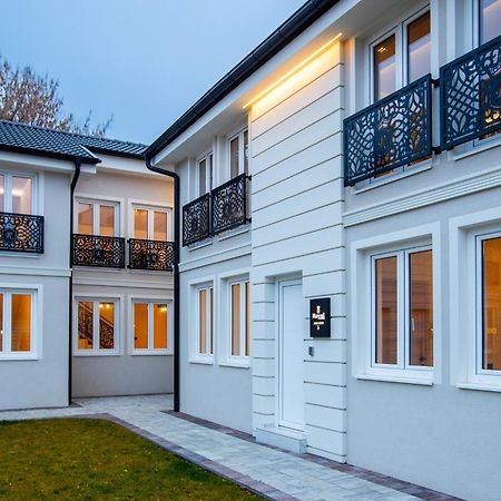 Garni Hotel Royal Crown Szabadka Kültér fotó