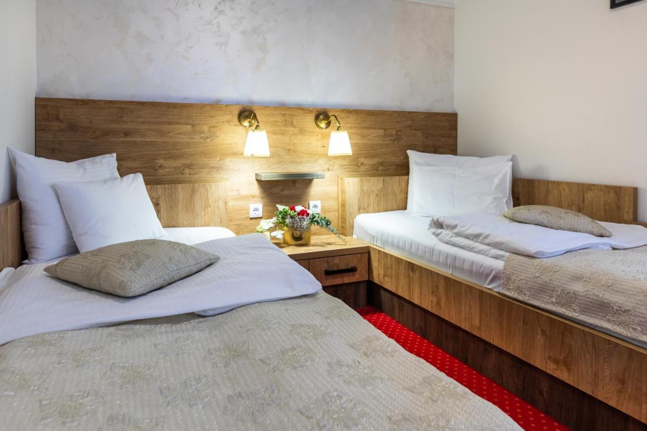 Garni Hotel Royal Crown Szabadka Kültér fotó