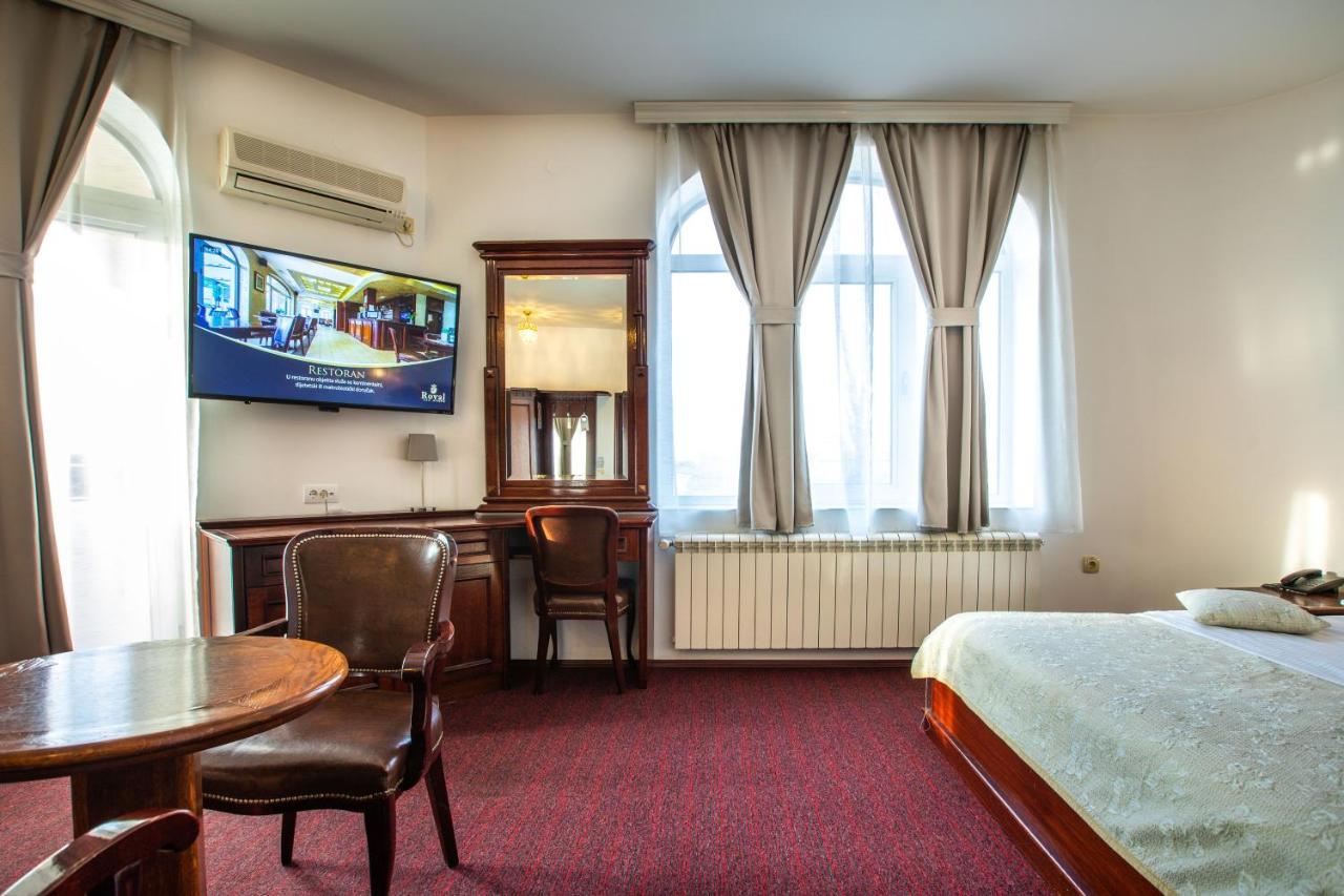 Garni Hotel Royal Crown Szabadka Kültér fotó