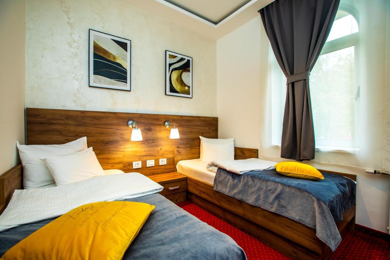 Garni Hotel Royal Crown Szabadka Kültér fotó