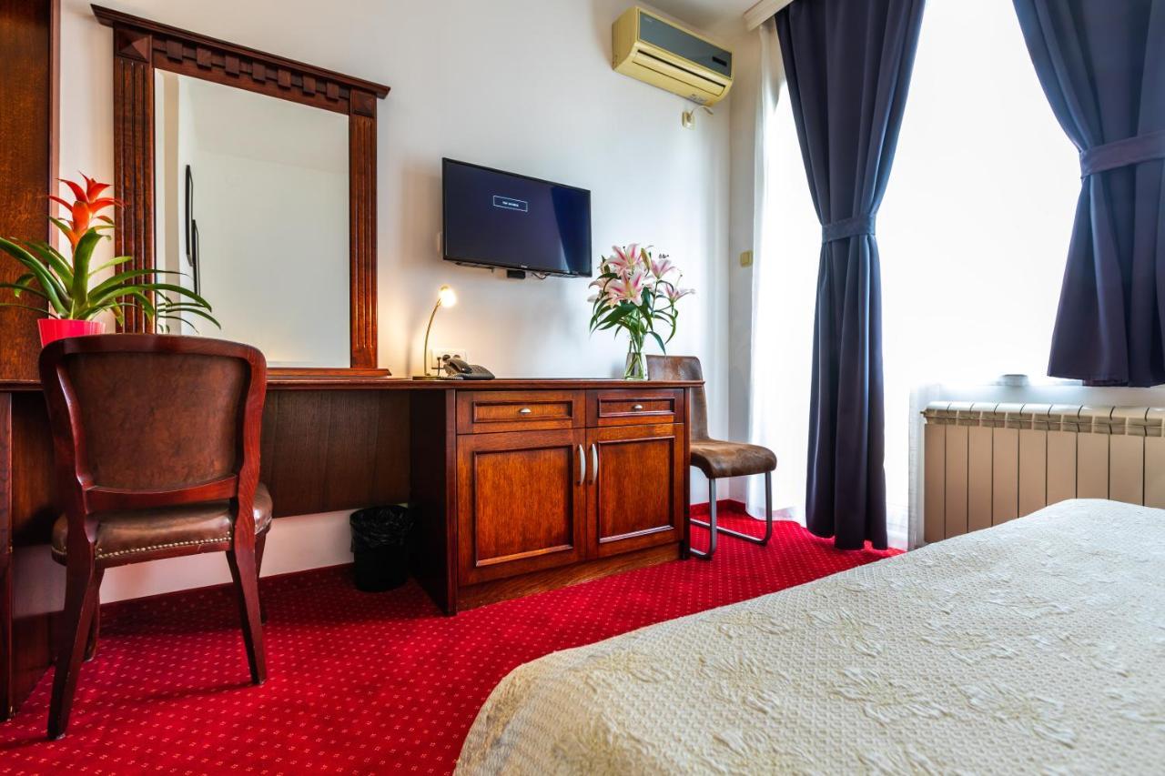 Garni Hotel Royal Crown Szabadka Kültér fotó