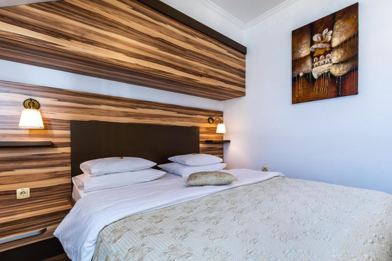 Garni Hotel Royal Crown Szabadka Kültér fotó